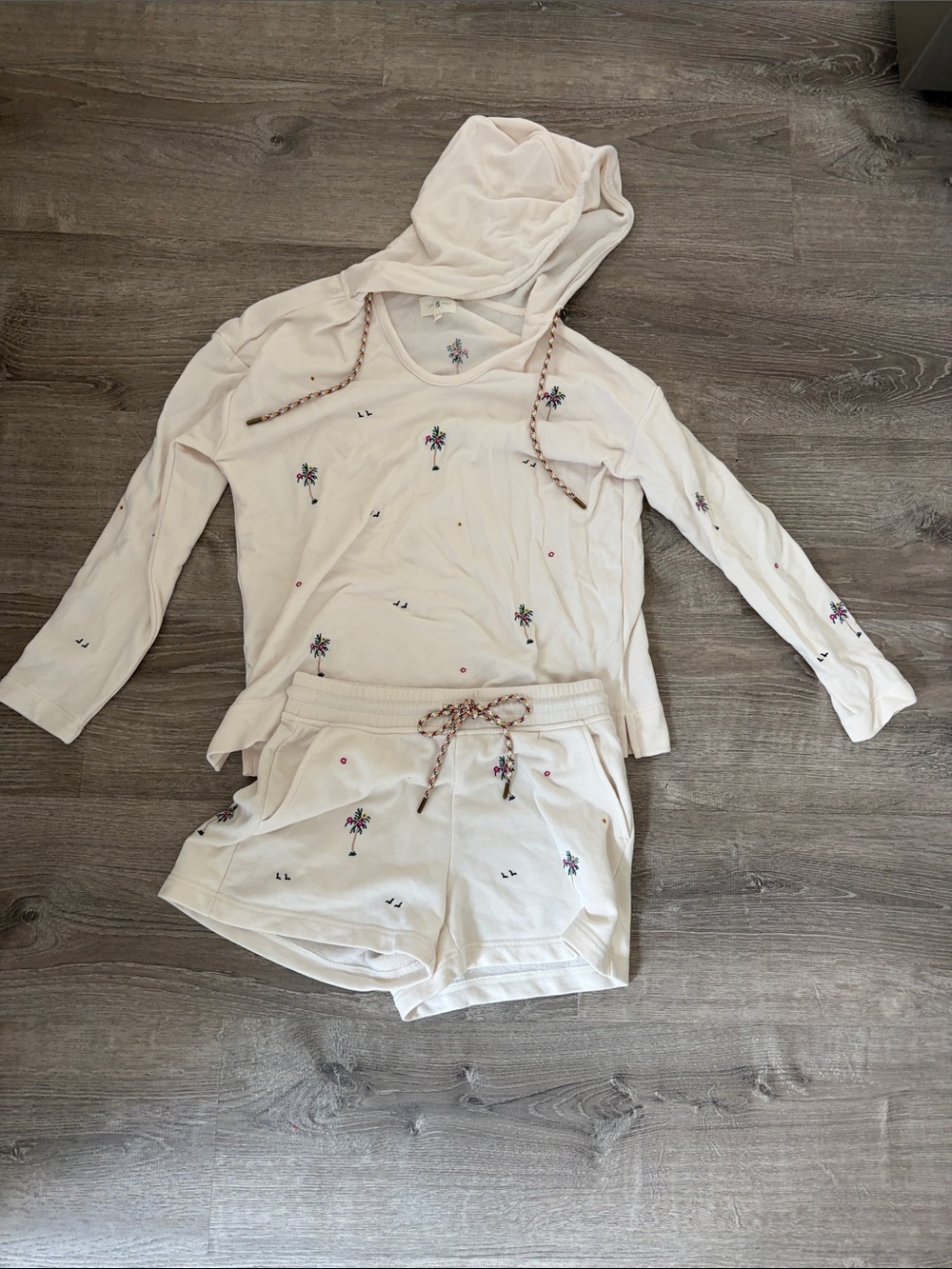 Lou & Grey Soft Cream Palm-Print Hoodie and Shorts Set